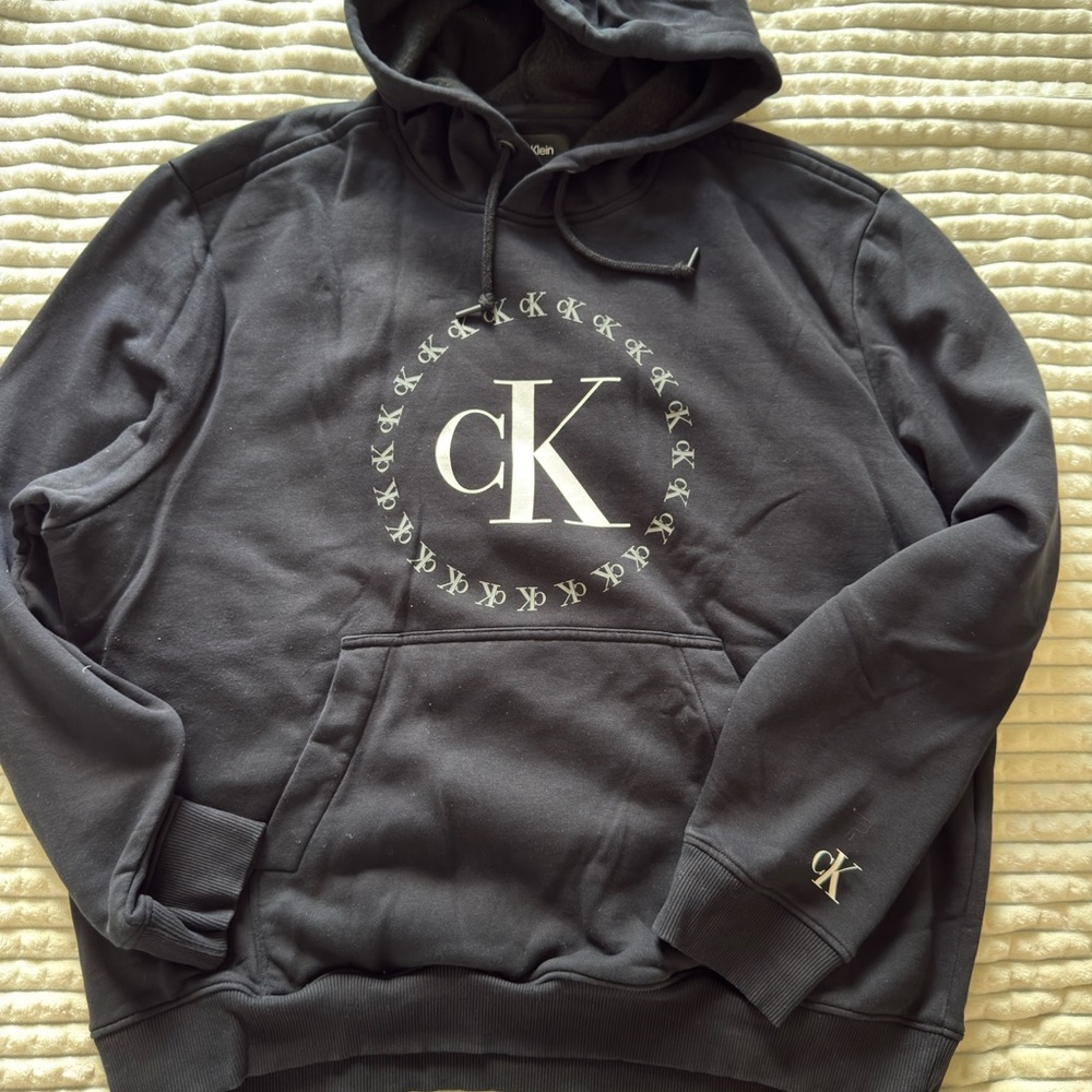 Calvin Klein Hoodie – Size L